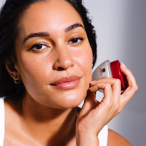 کرم روز آون مدل آنیو ریورسالیست دارای SPF 25 برای افراد 30 تا 45 سال اورجینال